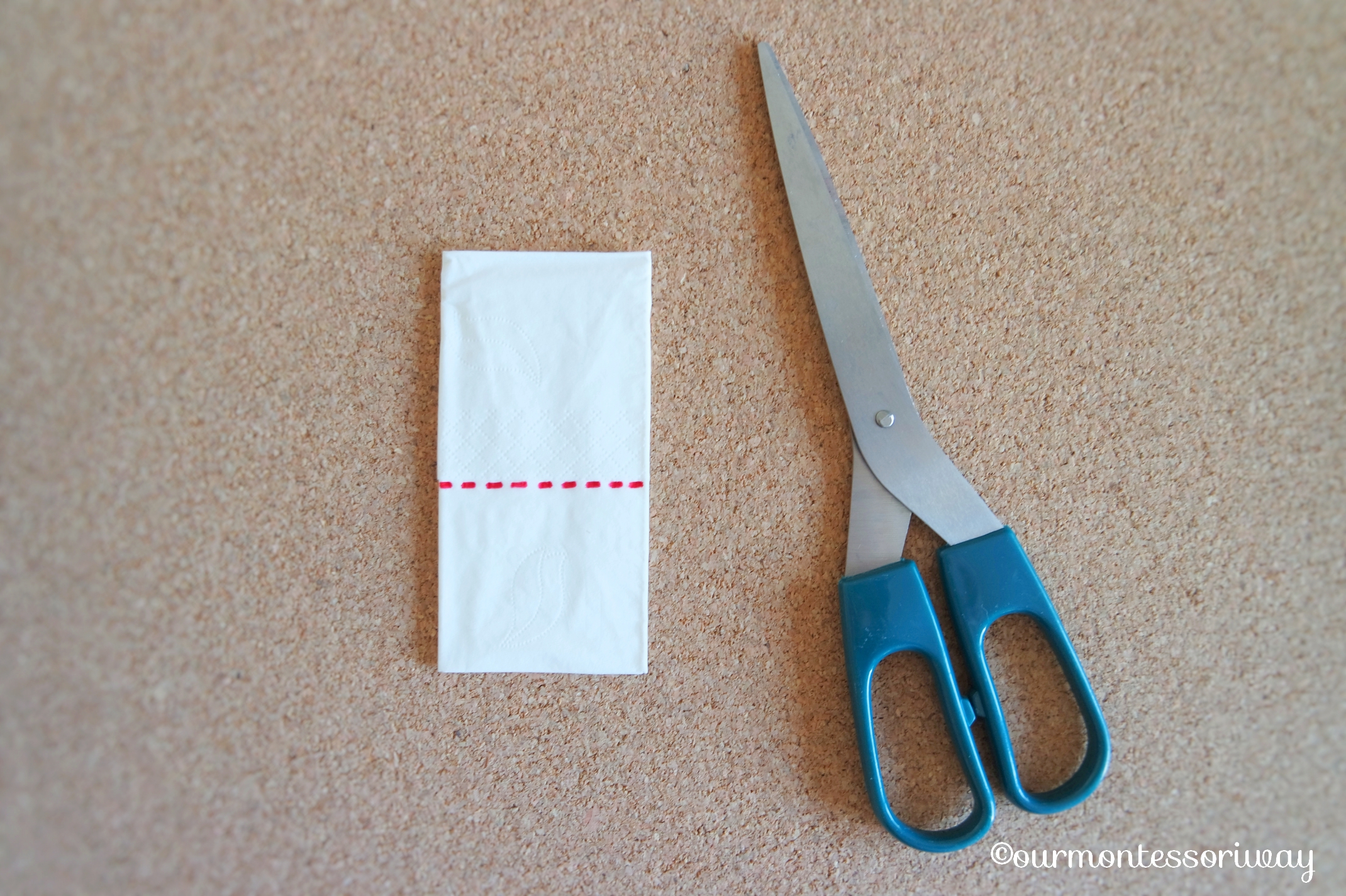 Montessori Taschentuch für Kinderhände zuschneiden Schritt 1
