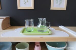 Montessori Kinderküche Wasserkrug und Glas