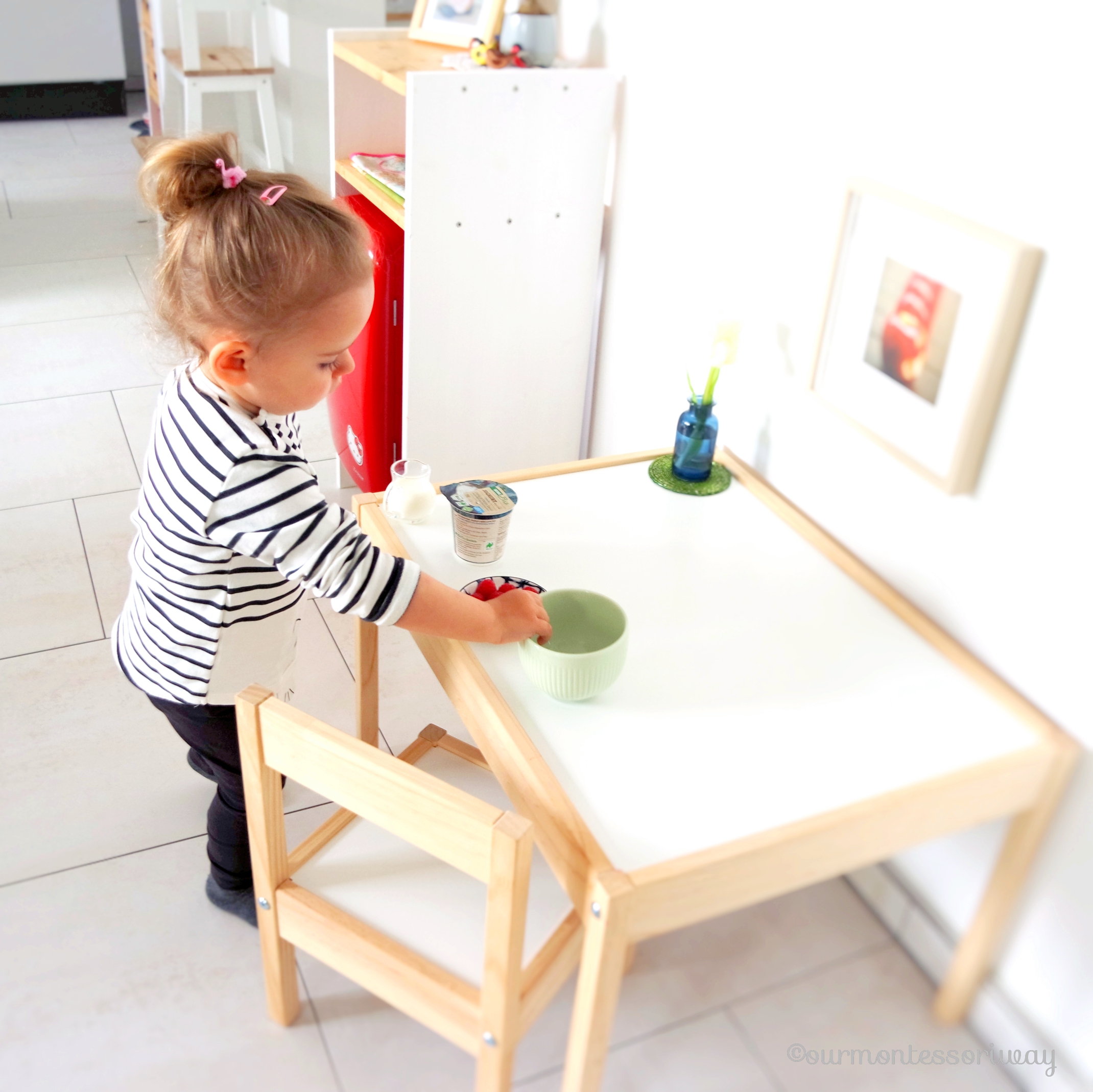 Montessori Kinderküche Snack Schale abstellen