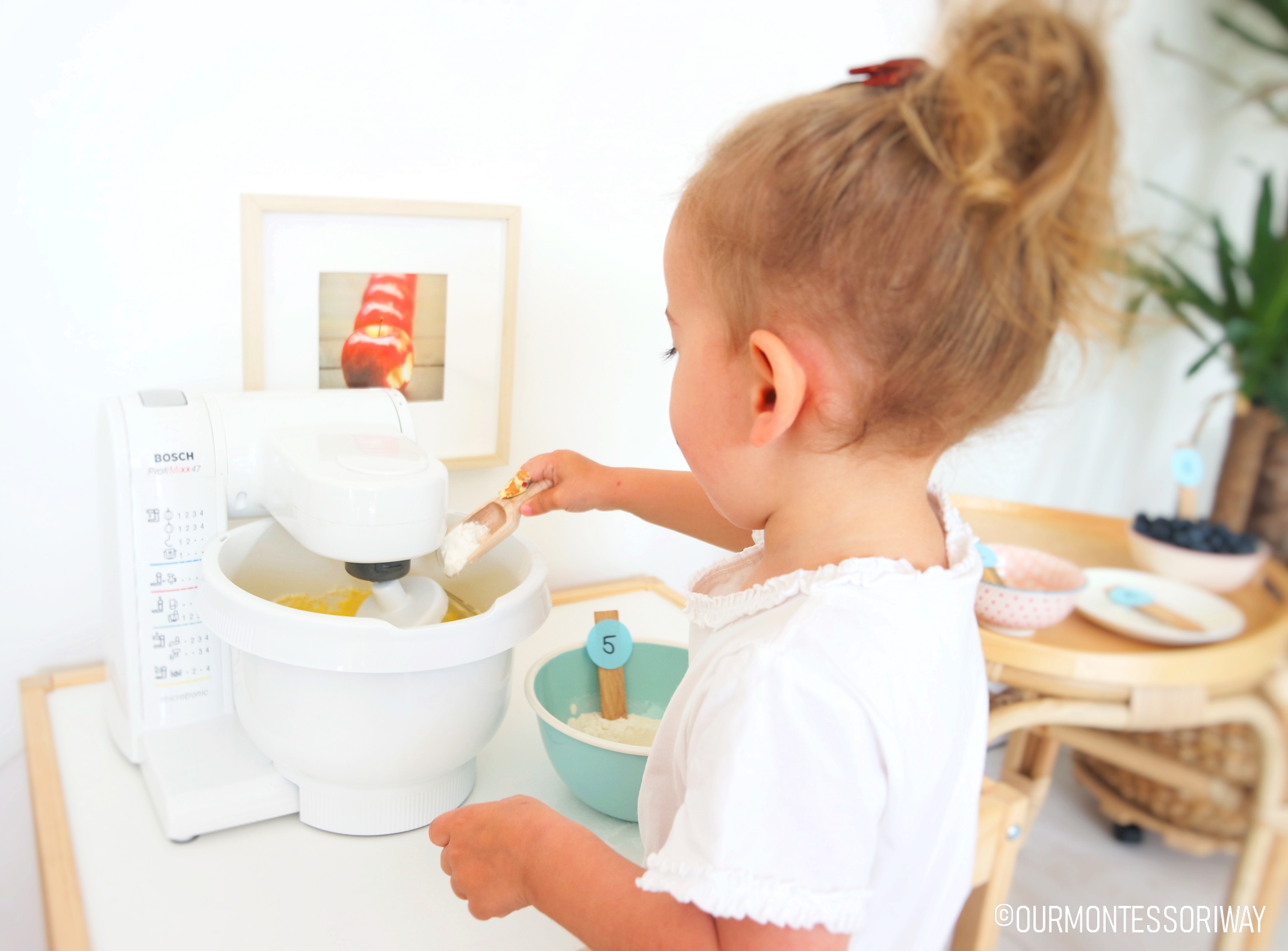 alleine backen - Mehl löffeln