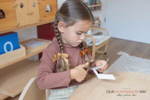 Messer, Gabel, Schere, Licht sind für kleine Kinder (nicht)! Schneiden mit der Schere